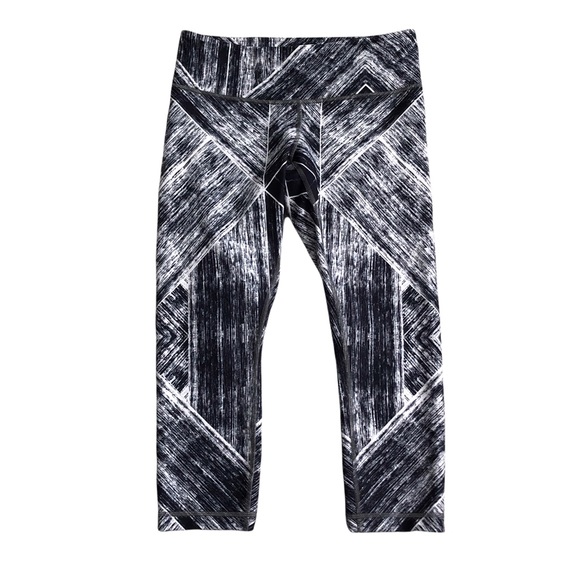 lululemon athletica Pants - Lululemon Wunder Under II Crop Black White Heat Wave Sz 8 Athletic Yoga Gym